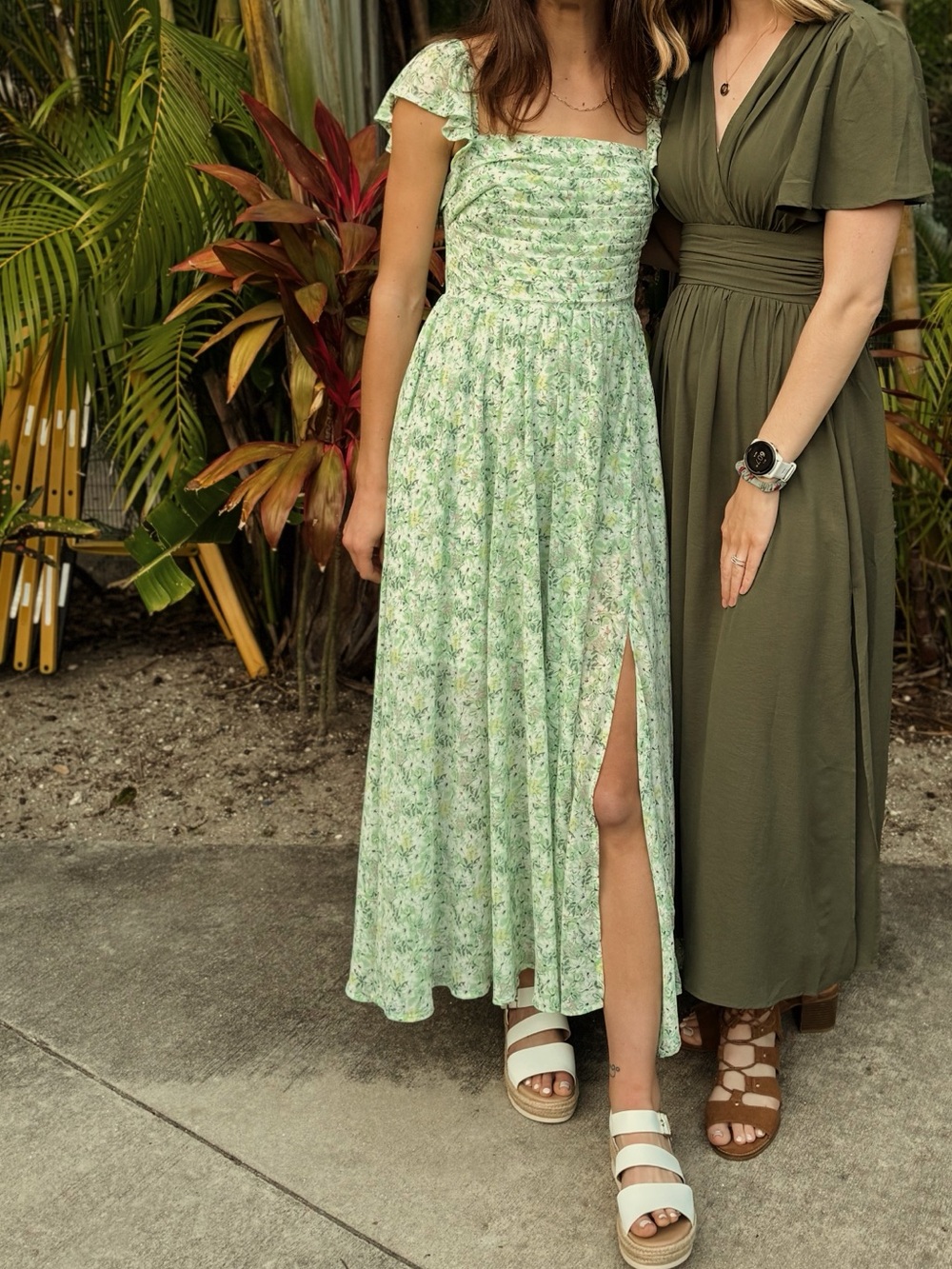 Astr The Label Green Floral Puff-Sleeve Midi Dress